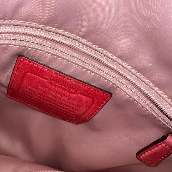 👜 Coach Neutral Logo Chain Bag - Picture 7 of 14